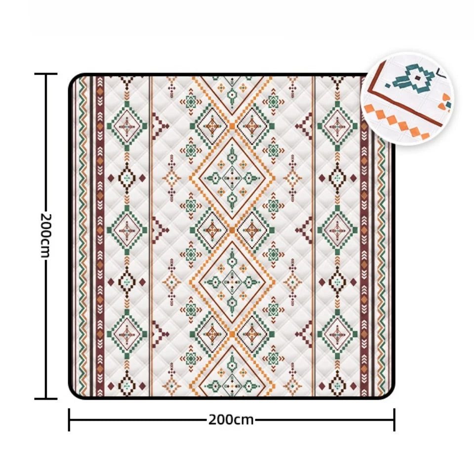 Outdoor picnic mat is a hand-held luggage protection and moisture-proof camping blanket